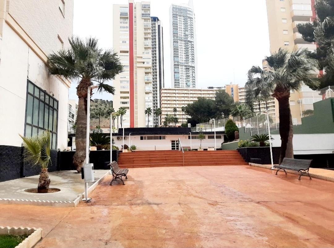 Vacanza Luxury Complex- Parking , Pool Only In The Summer , Rincon De Loix Apartment Benidorm Exterior foto