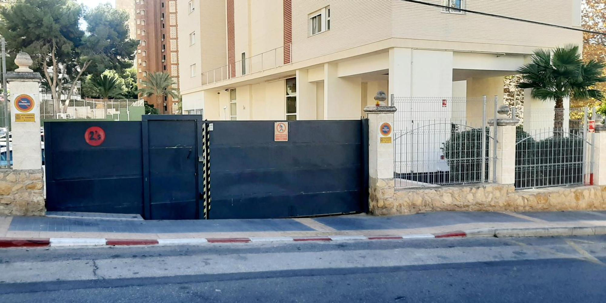 Vacanza Luxury Complex- Parking , Pool Only In The Summer , Rincon De Loix Apartment Benidorm Exterior foto