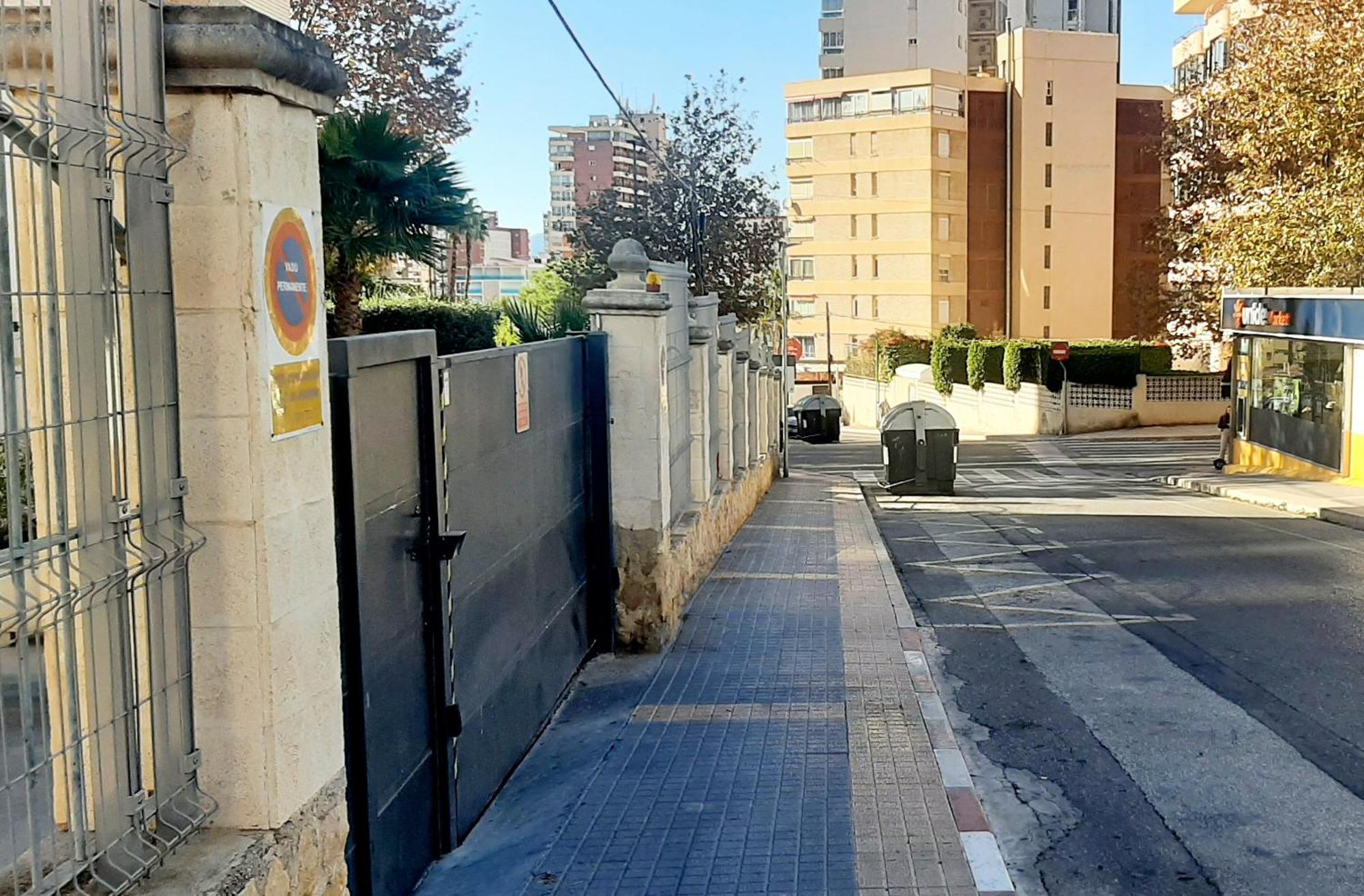 Vacanza Luxury Complex- Parking , Pool Only In The Summer , Rincon De Loix Apartment Benidorm Exterior foto